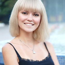 Single lady Marina, 29 yrs.old from Mariupol, Ukraine