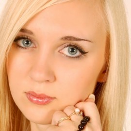 Single lady Anna, 23 yrs.old from Alushta, Ukraine
