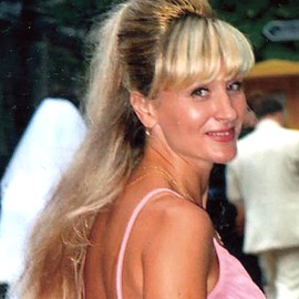 Single girlfriend Ivanna, 42 yrs.old from Odessa, Ukraine