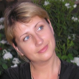 Pretty wife Elena, 33 yrs.old from Mariupol, Ukraine