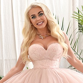 Single lady Elena, 48 yrs.old from Kharkov, Ukraine