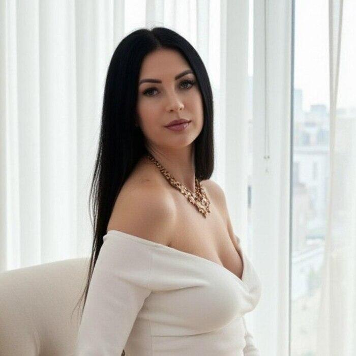 Pretty lady Anna, 38 yrs.old from Eastern Europe