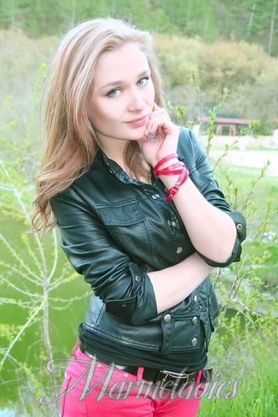 Beautiful girl Nina from Simferopol, Russia: Russian beauty