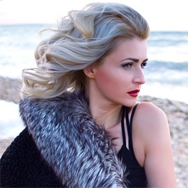 Pretty girl Elena, 40 yrs.old from Eastern Europe