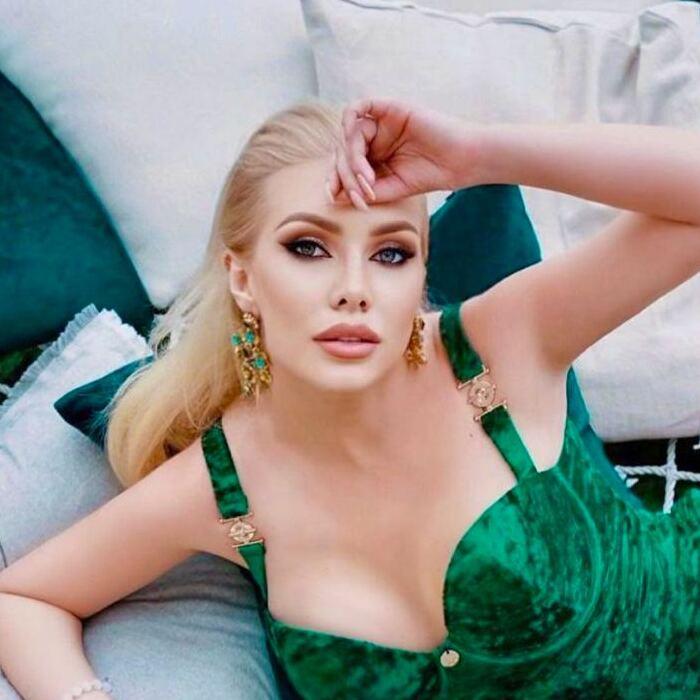 Gorgeous wife Oksana, 36 yrs.old from Kiev, Ukraine