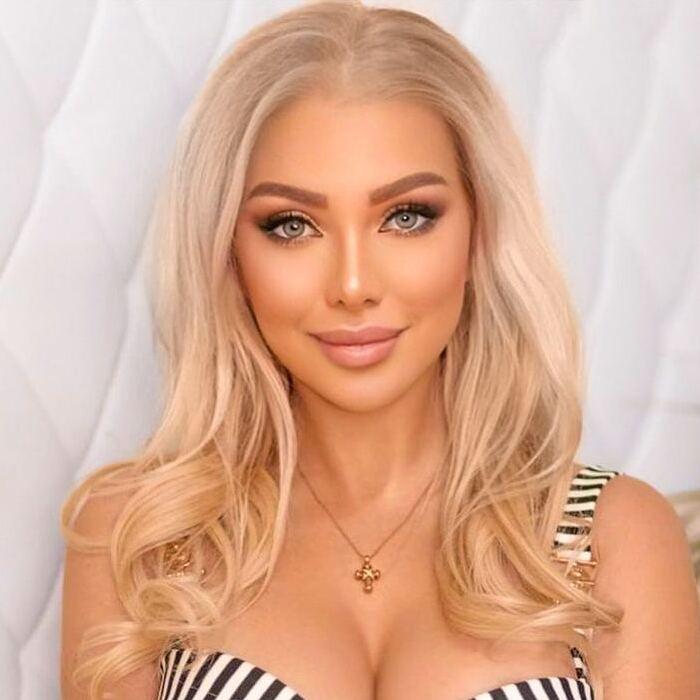 Single wife Oksana, 36 yrs.old from Kiev, Ukraine