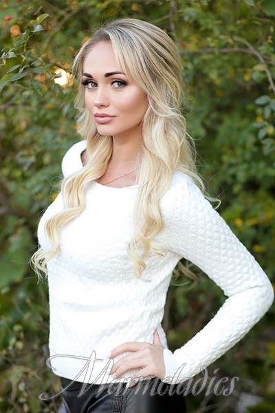 Sexy woman Alina from Krivoy Rog, Ukraine: Russian bride
