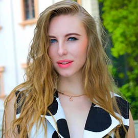 Amazing lady Ulia, 33 yrs.old from Sevastopol, Russia
