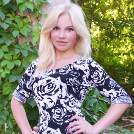 Single woman Alina, 29 yrs.old from Kerch, Russia