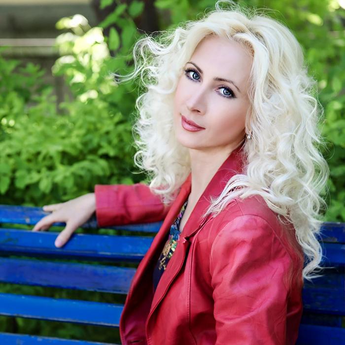 Gorgeous woman Natallia, 54 yrs.old from Pskov, Russia