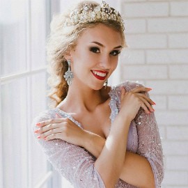 Amazing mail order bride Olena, 24 yrs.old from Kiev, Ukraine