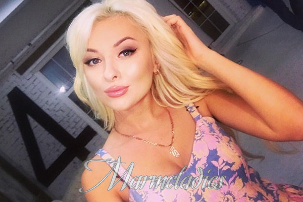 Hot wife Yana from Kiev, Ukraine Ukraine wo pic