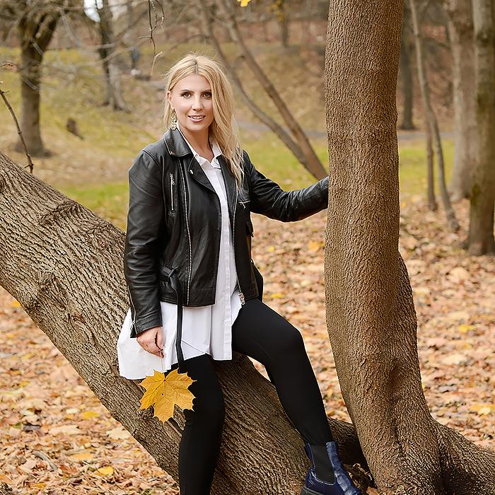 Pretty miss Yulia, 56 yrs.old from Eastern Europe