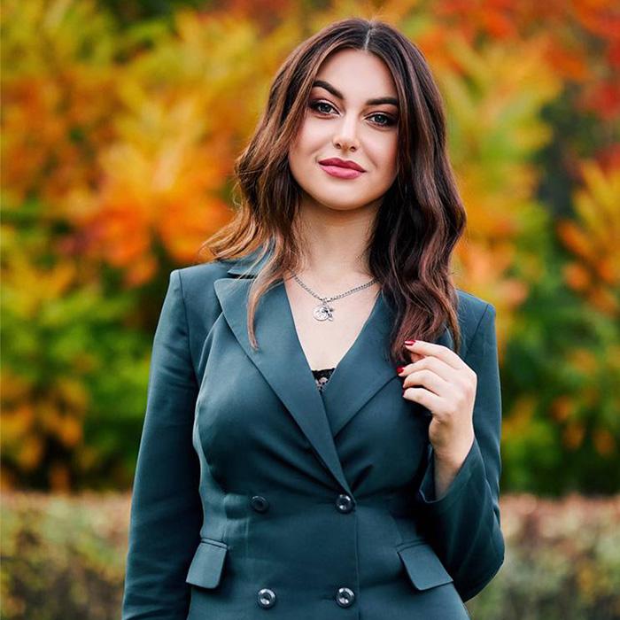 Pretty bride Alina, 33 yrs.old from Poltava, Ukraine