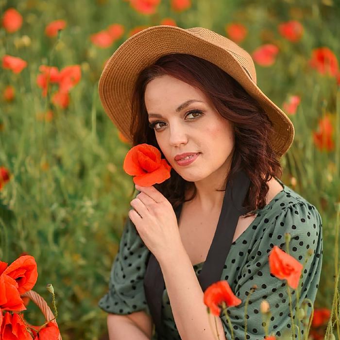 Gorgeous miss Olga, 51 yrs.old from Eastern Europe