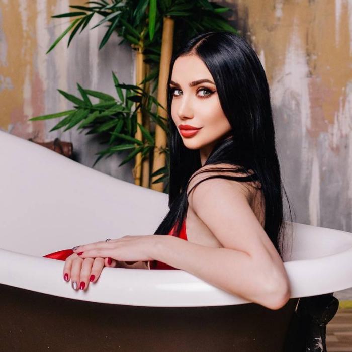 Charming mail order bride Kristina, 34 yrs.old from Eastern Europe