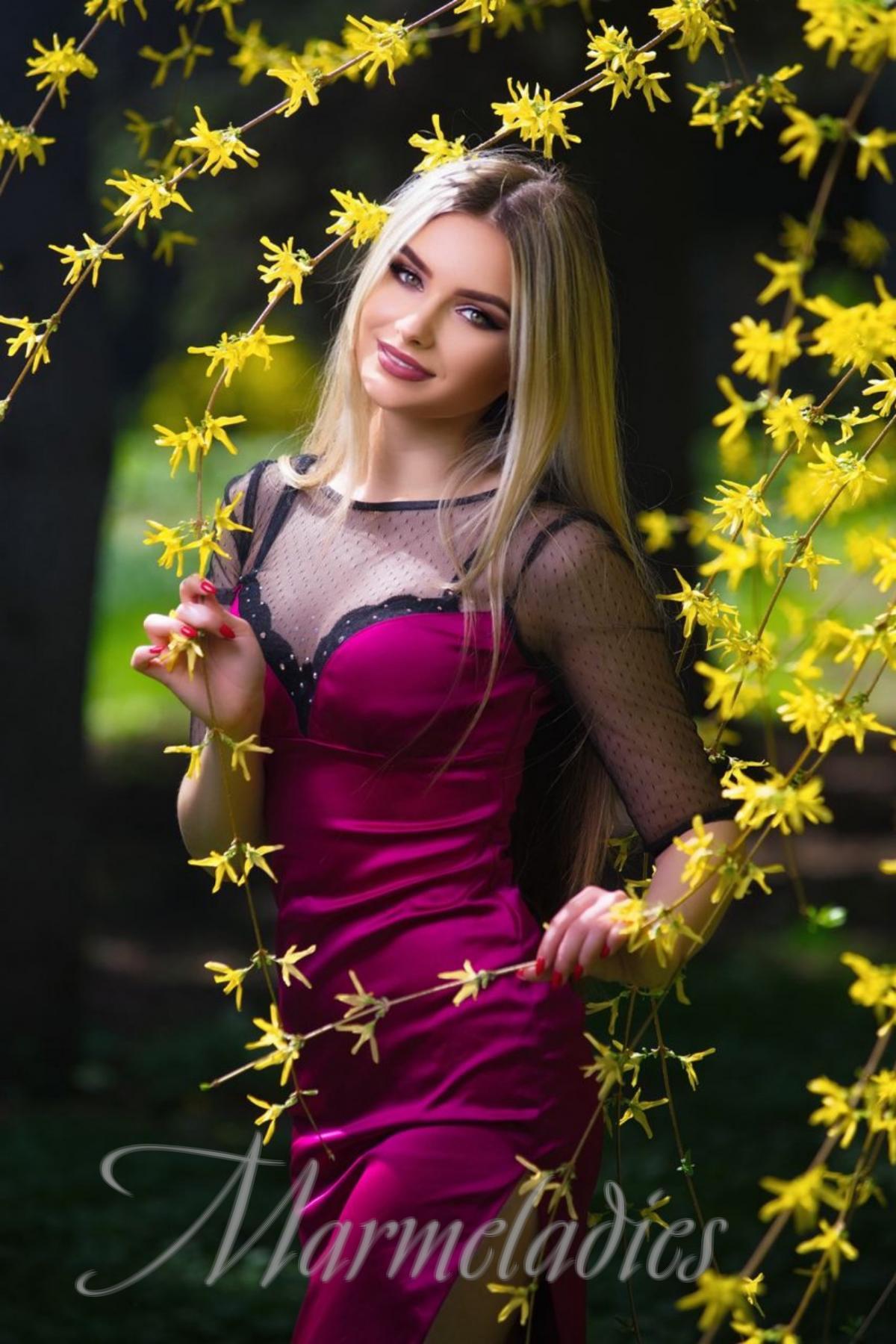 Sexy woman Valeriya, 23 yrs.old from Konstantinovka, Ukraine