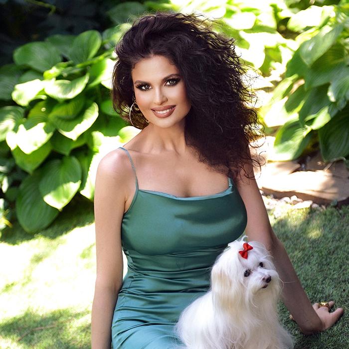 Gorgeous girl Alina, 38 yrs.old from Kharkov, Ukraine