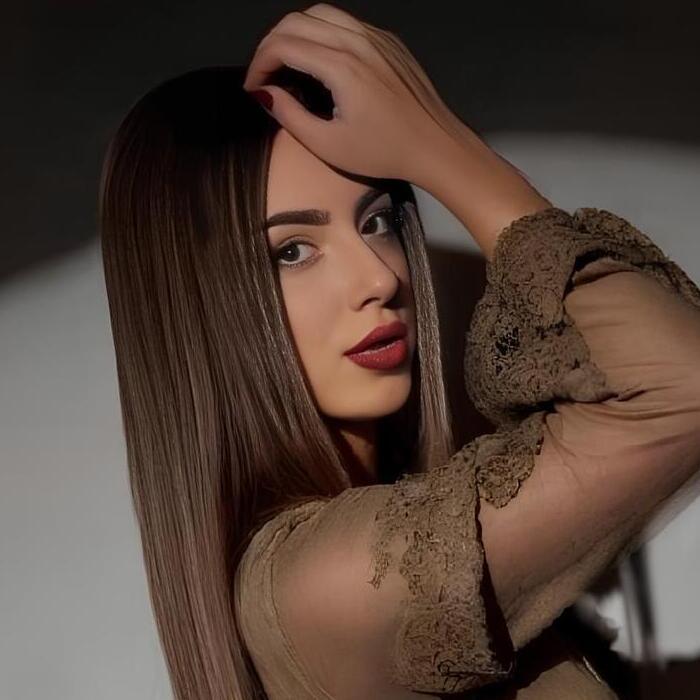 Pretty woman Alina, 23 yrs.old from Eastern Europe Pretty woman Alina, 23 yrs.old from Eastern Europe