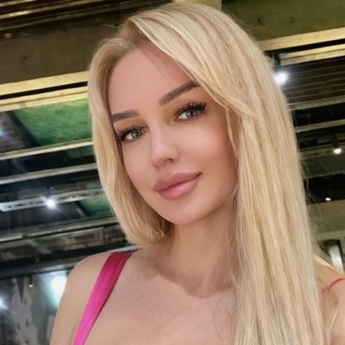 Sexy girlfriend Natalia, 54 yrs.old from Eastern Europe