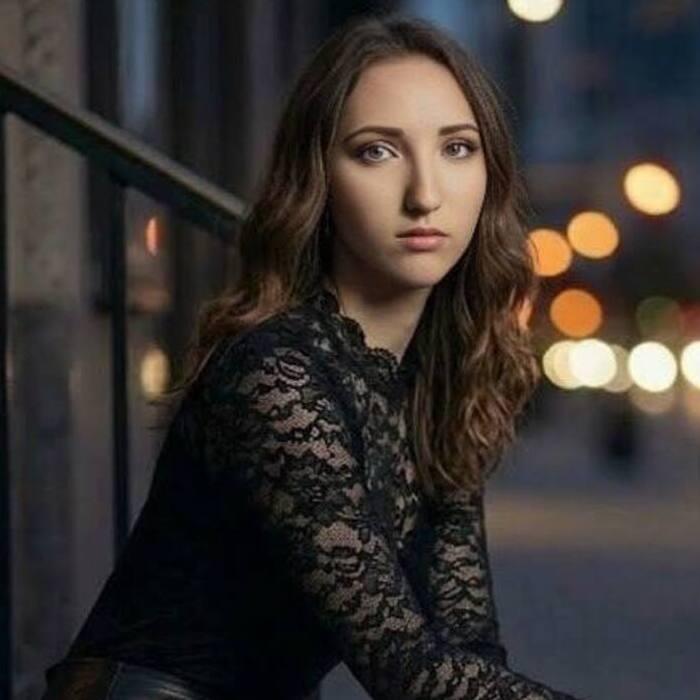 Single miss Alyona, 30 yrs.old from Eastern Europe