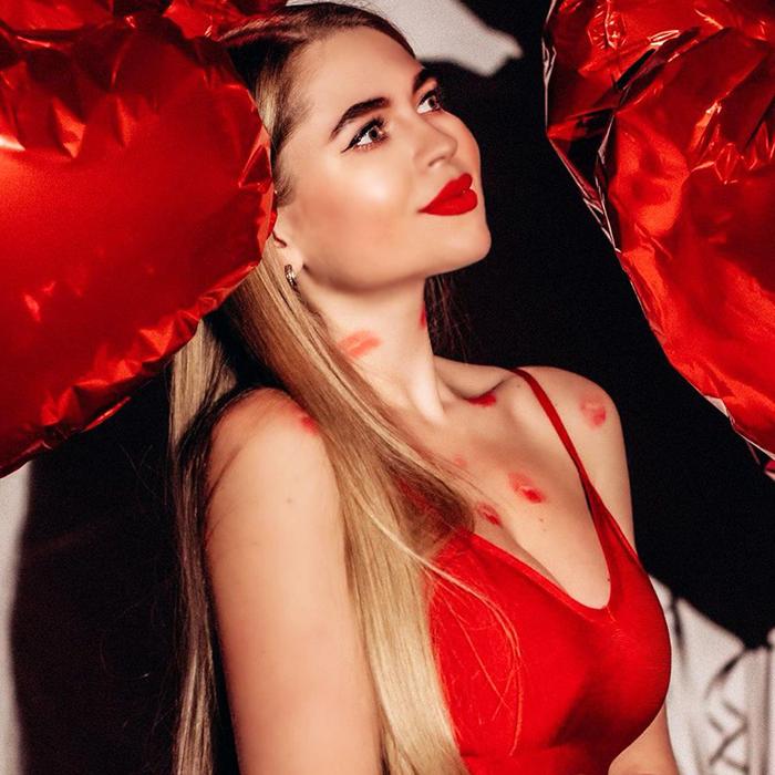 Charming mail order bride Lilia, 30 yrs.old from Kiev, Ukraine