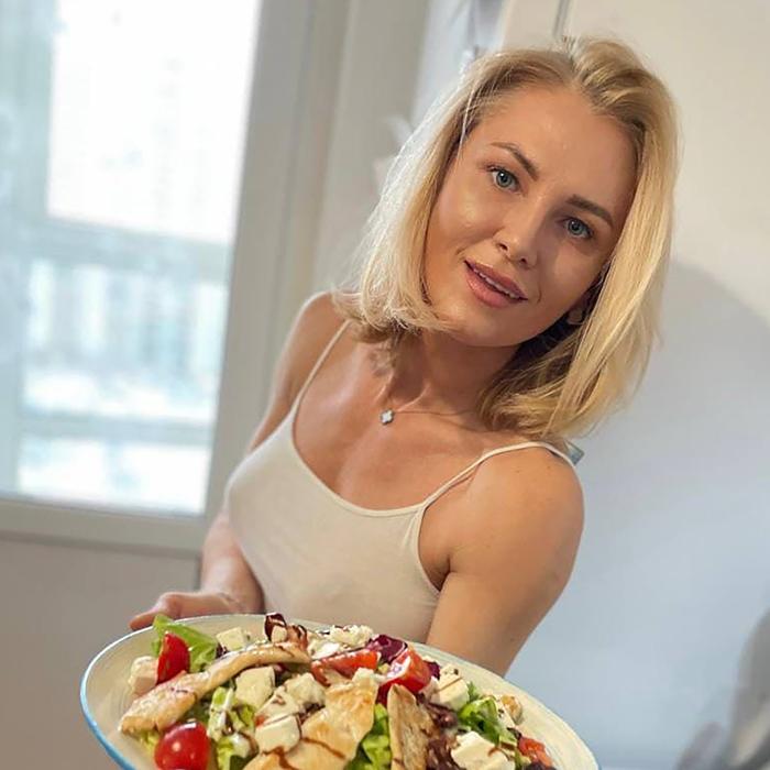 Gorgeous girl Victoria, 48 yrs.old from Oberhousen, Germany