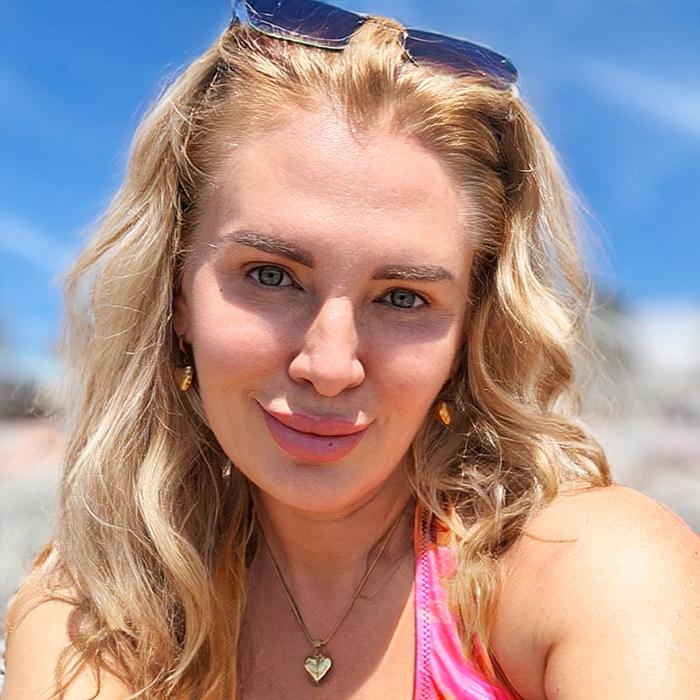 Beautiful girl Victoria, 48 yrs.old from Oberhousen, Germany