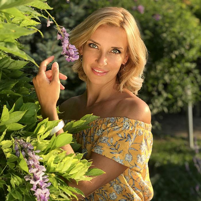 Charming wife Elena, 49 yrs.old from Moscow, Russia