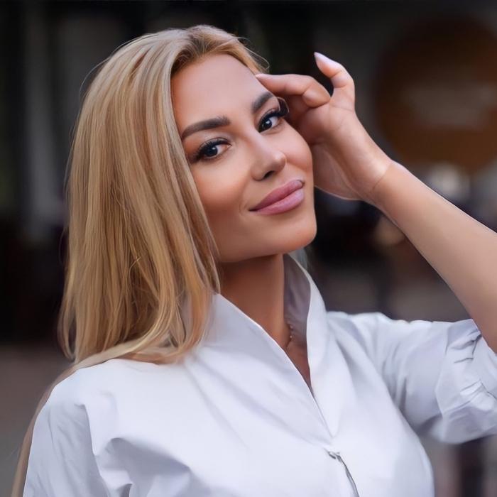 Gorgeous bride Nataliya, 49 yrs.old from Lviv, Ukraine