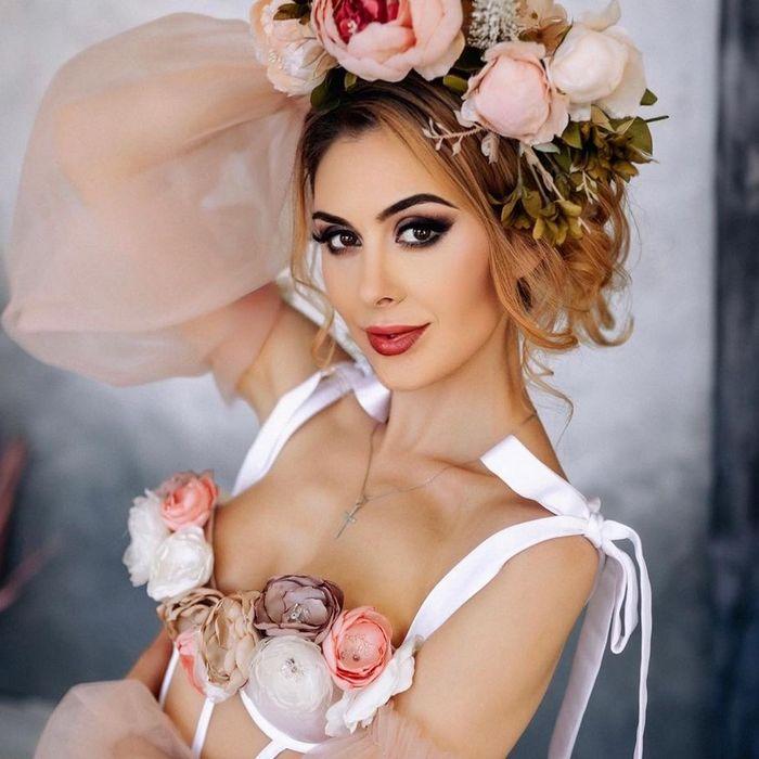 Amazing bride Alena, 34 yrs.old from Kiev, Ukraine
