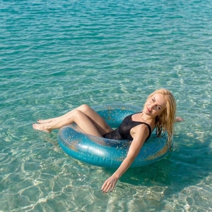 Single wife Anna, 37 yrs.old from Kiev, Ukraine