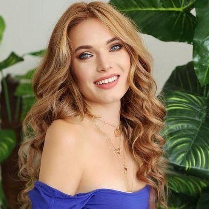 Charming wife Elena, 40 yrs.old from Kyiv, Ukraine
