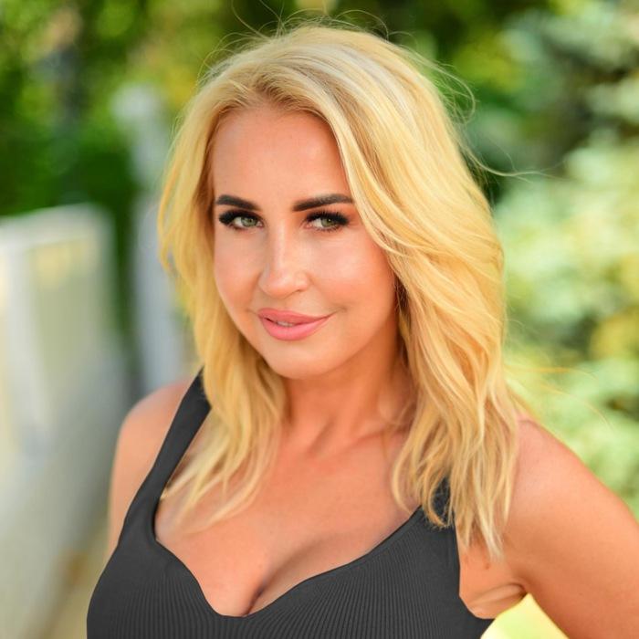 Beautiful bride Victoria, 53 yrs.old from Odessa, Ukraine
