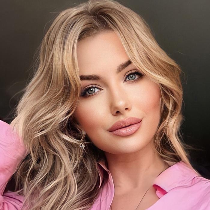 Charming pen pal Yanina, 42 yrs.old from Poltava, Ukraine