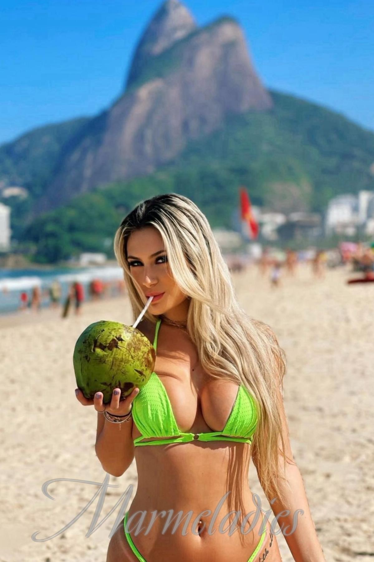 Charming woman Tiffani, 24 yrs.old from Rio de Janeiro, Brazil
