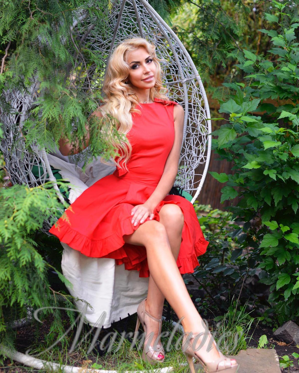 Single miss Julia, 43 yrs.old from Kharkov, Ukraine