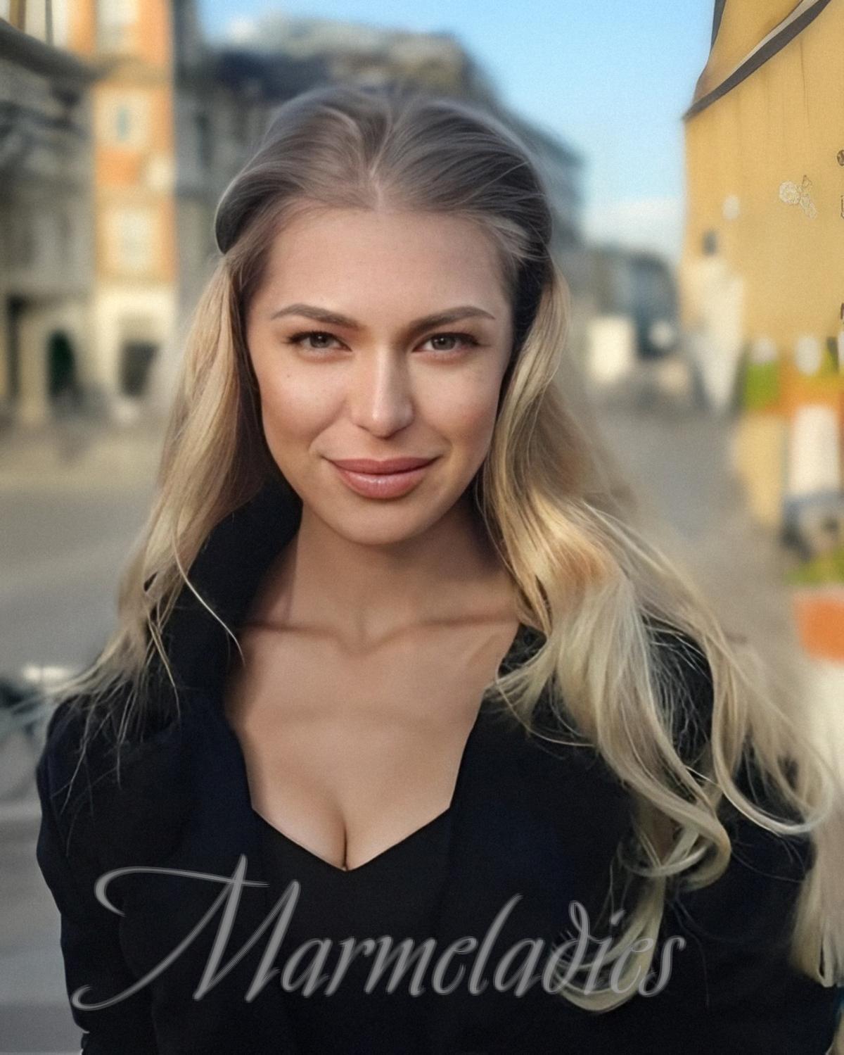 Nice girlfriend Yana, 32 yrs.old from Kremenchuk, Ukraine