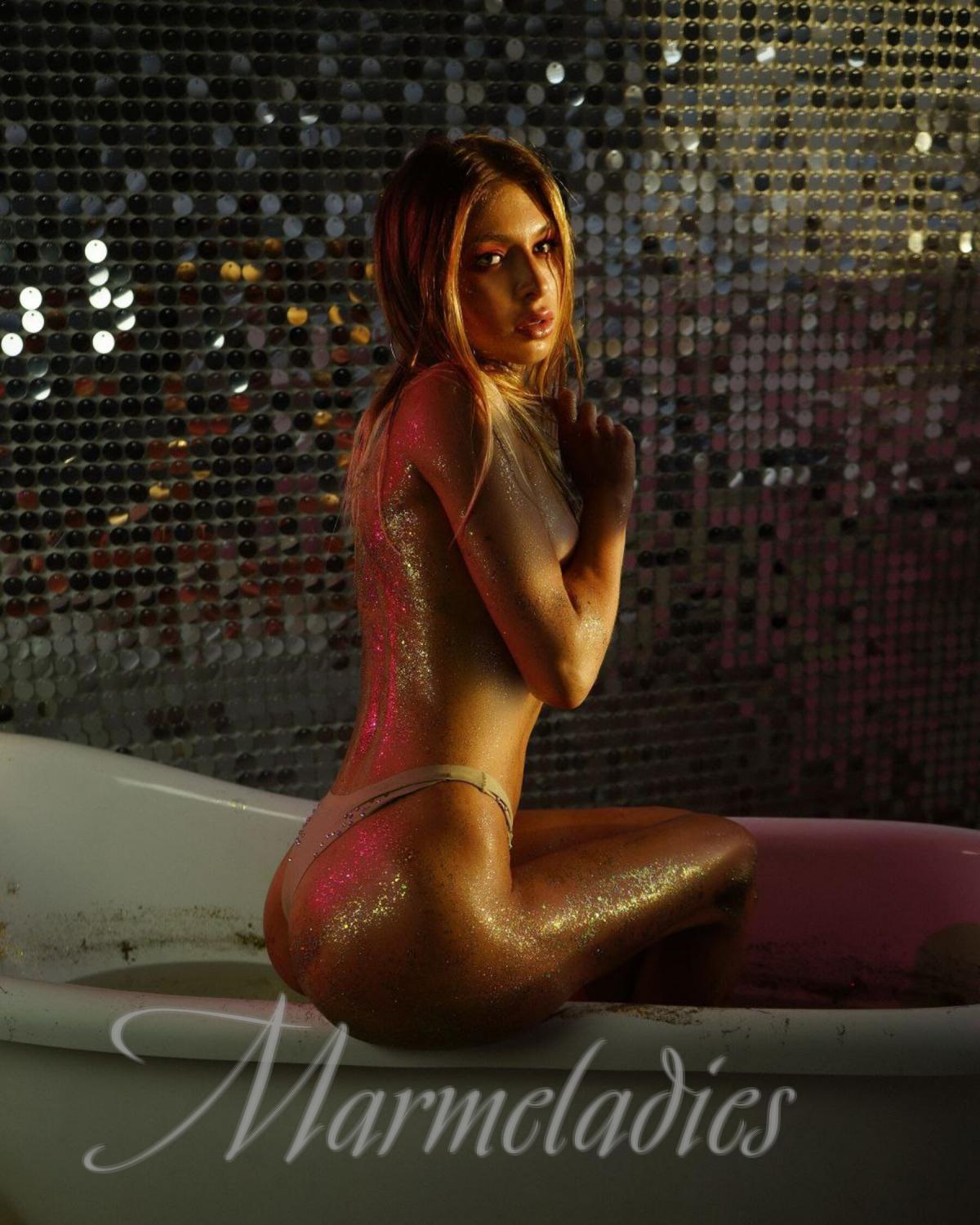Sexy wife Yana, 33 yrs.old from Kremenchuk, Ukraine