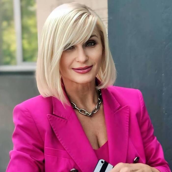 Gorgeous mail order bride Olga, 55 yrs.old from Miami, United States