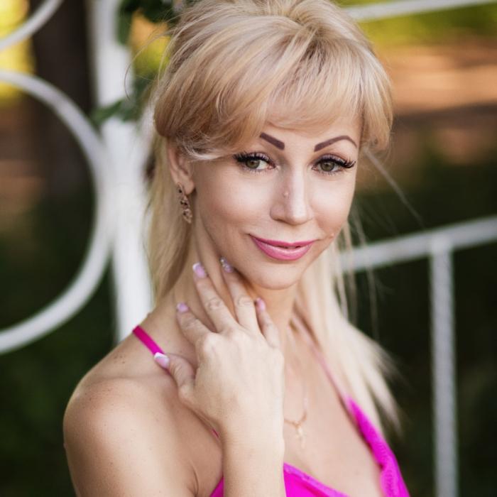 Pretty mail order bride Irina, 51 yrs.old from Eastern Europe