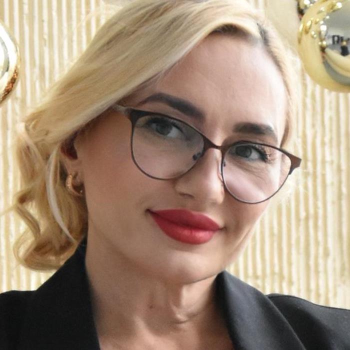 Single lady Marina, 51 yrs.old from Kiev, Ukraine