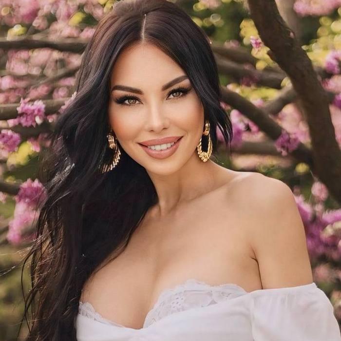 Beautiful wife Oksana, 36 yrs.old from Poltava, Ukraine
