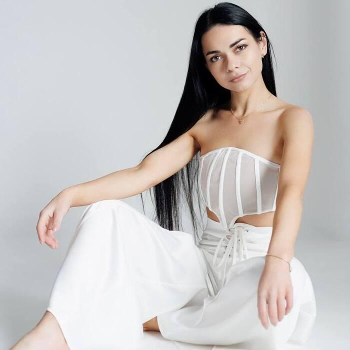 Charming girl Ivanna, 34 yrs.old from Vynohradiv, Ukraine