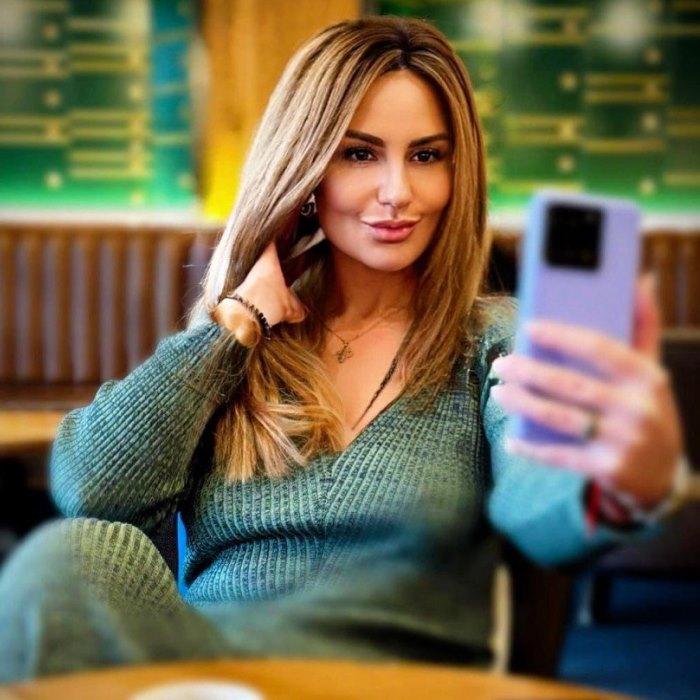 Gorgeous girlfriend Viktoria, 36 yrs.old from Oslo, Norway