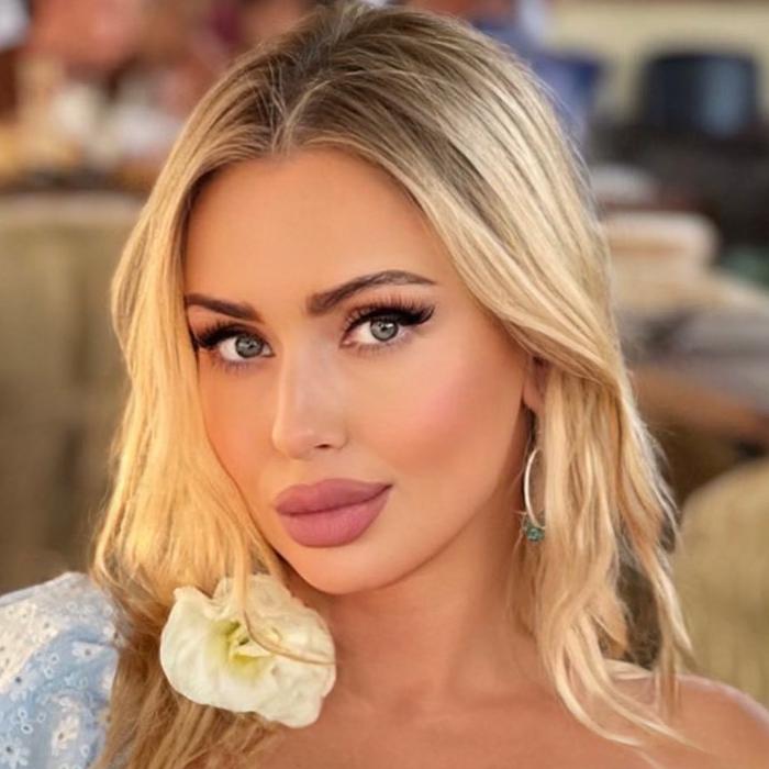 Amazing wife Nata, 42 yrs.old from Uzhgorod, Ukraine