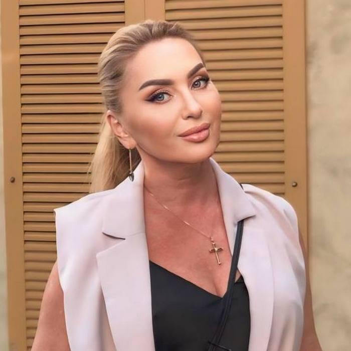 Pretty bride Lyudmila, 58 yrs.old from Kyiv, Ukraine