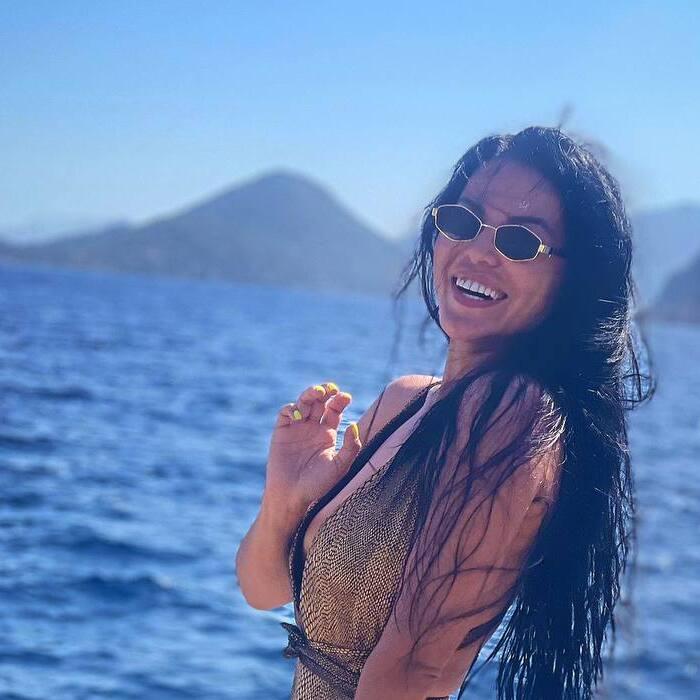 Gorgeous wife Asima, 38 yrs.old from Almaty, Kazakhstan