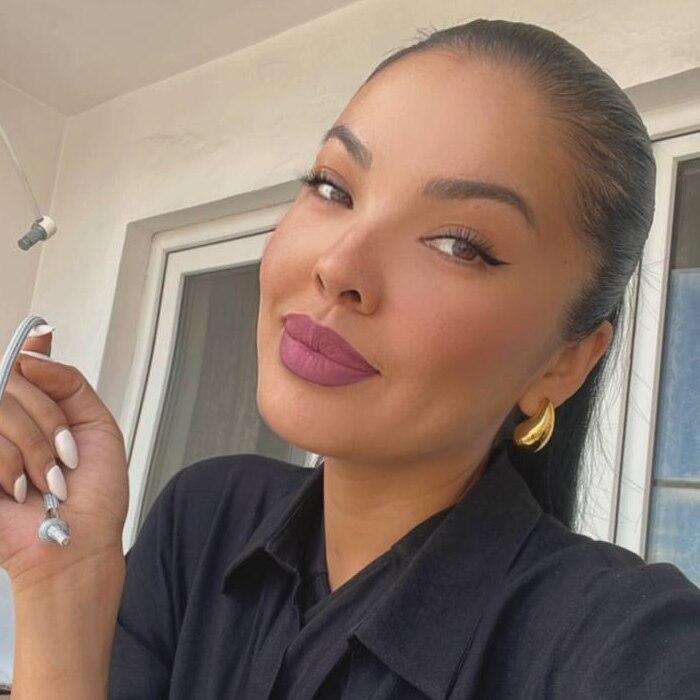 Beautiful wife Asima, 38 yrs.old from Almaty, Kazakhstan