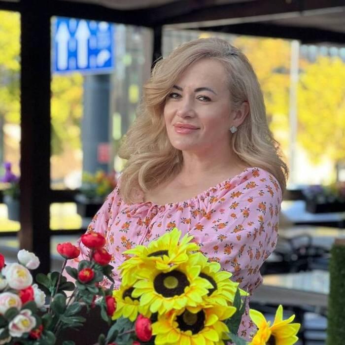 Single girlfriend Lyudmila, 46 yrs.old from Dnepr, Ukraine